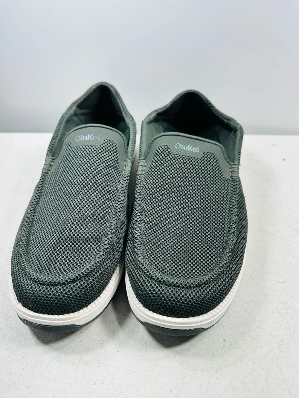 OluKai Kakaha Mesh slip-on size 10